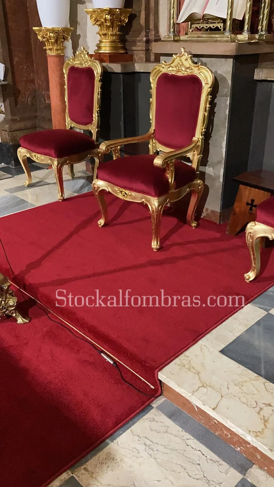 Alfombra Lisa Roja 2.10 ancho y largo a medida