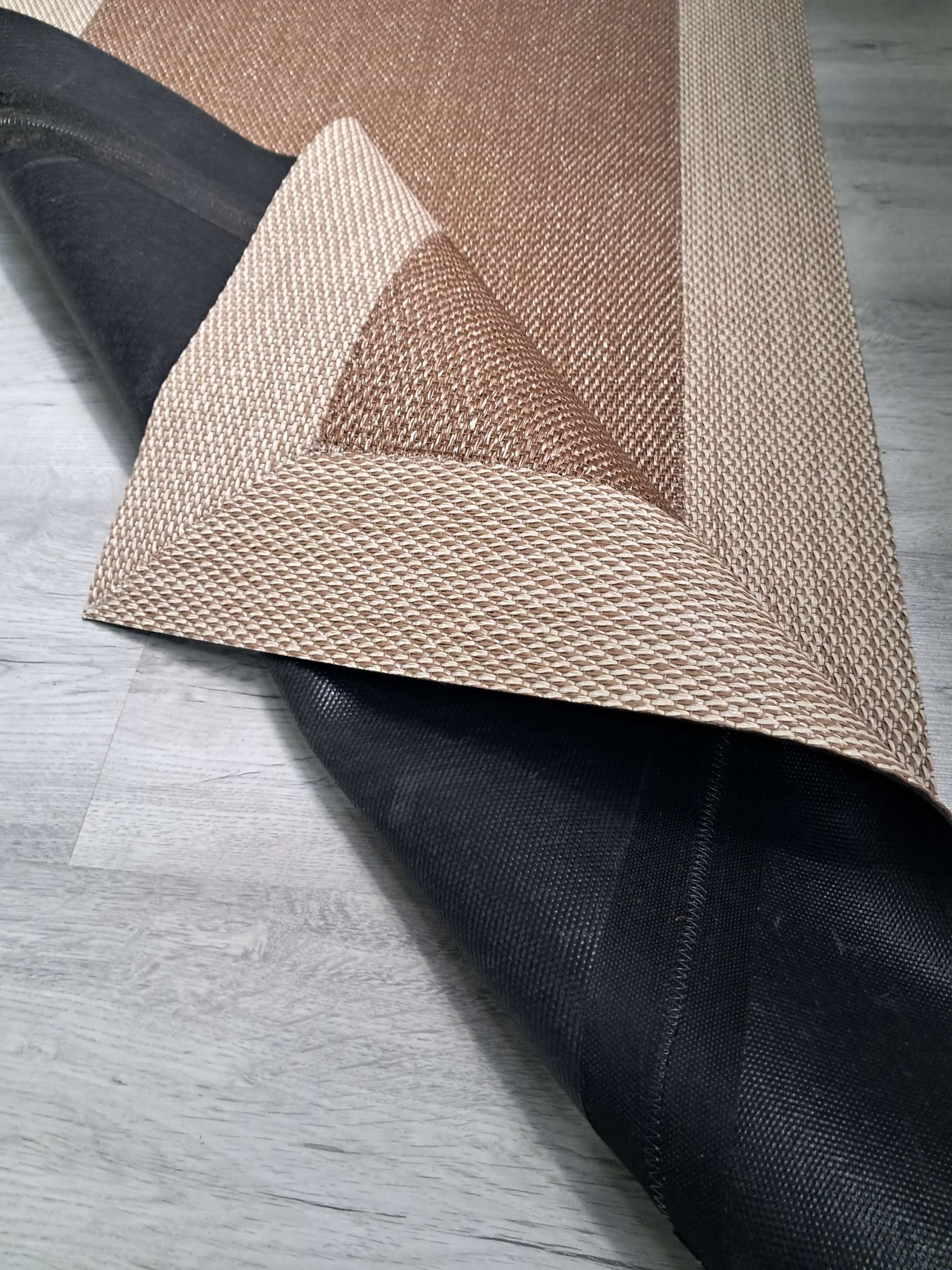Alfombras vinilo deblon base oro cenefa trenzado beige - Imagen 2